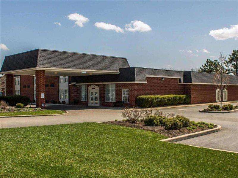 Quality Inn & Suites Mansfield Buitenkant foto
