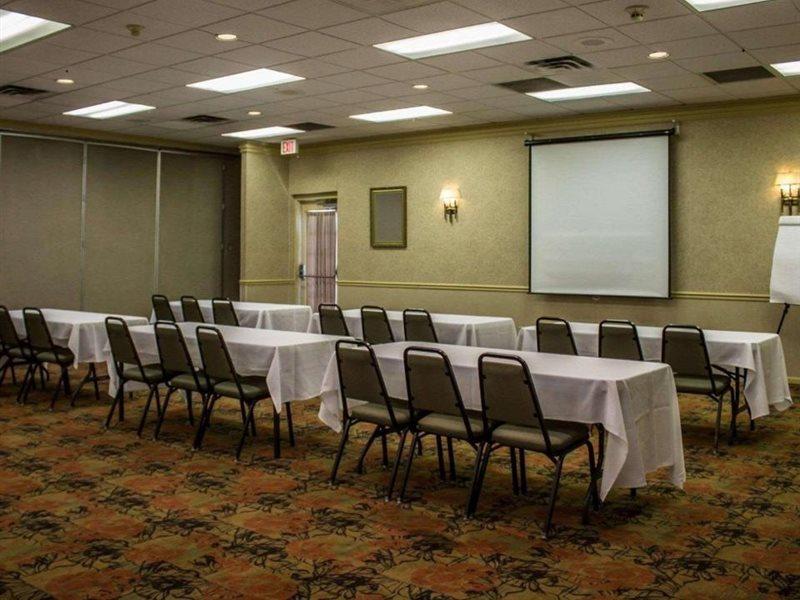 Quality Inn & Suites Mansfield Buitenkant foto