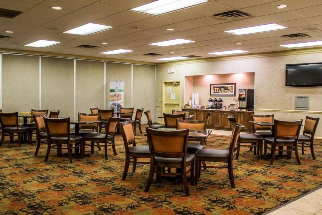 Quality Inn & Suites Mansfield Buitenkant foto