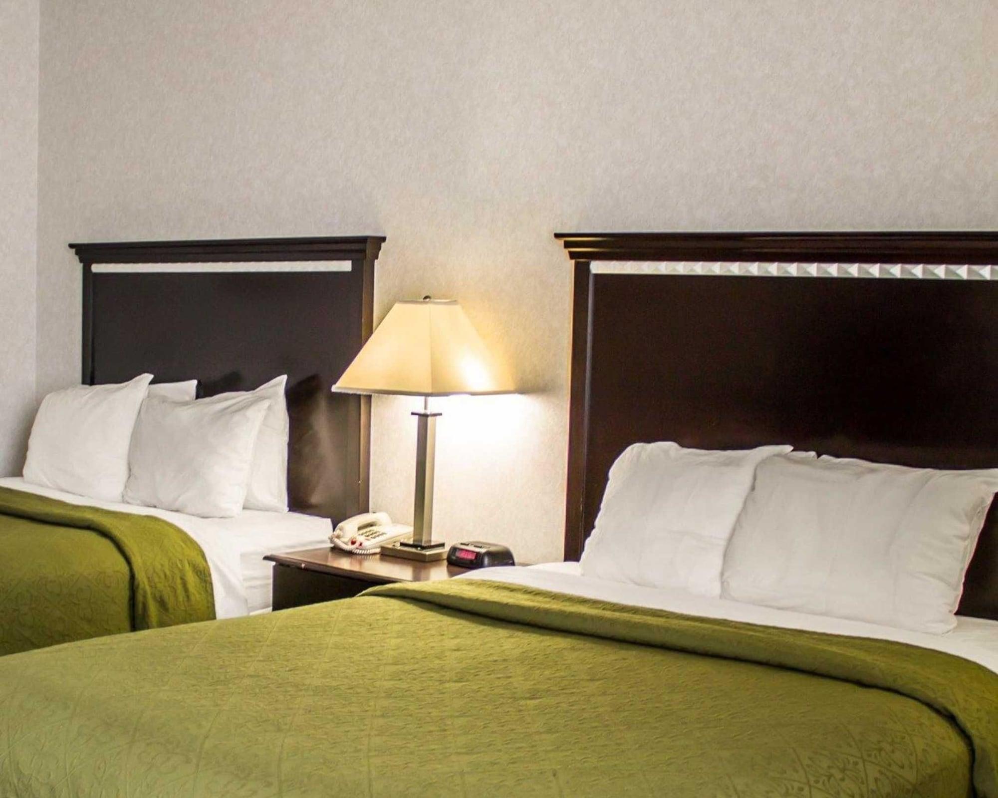 Quality Inn & Suites Mansfield Buitenkant foto