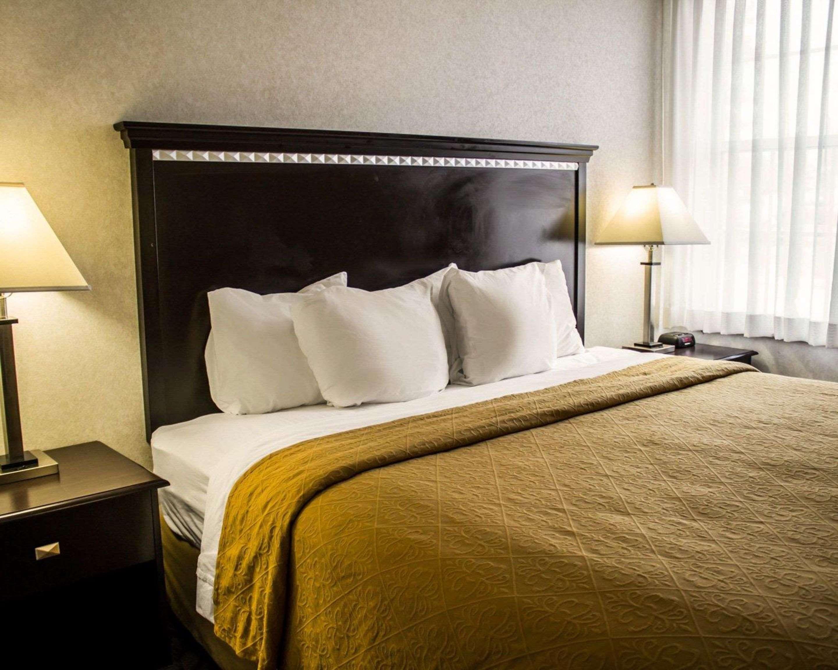 Quality Inn & Suites Mansfield Buitenkant foto