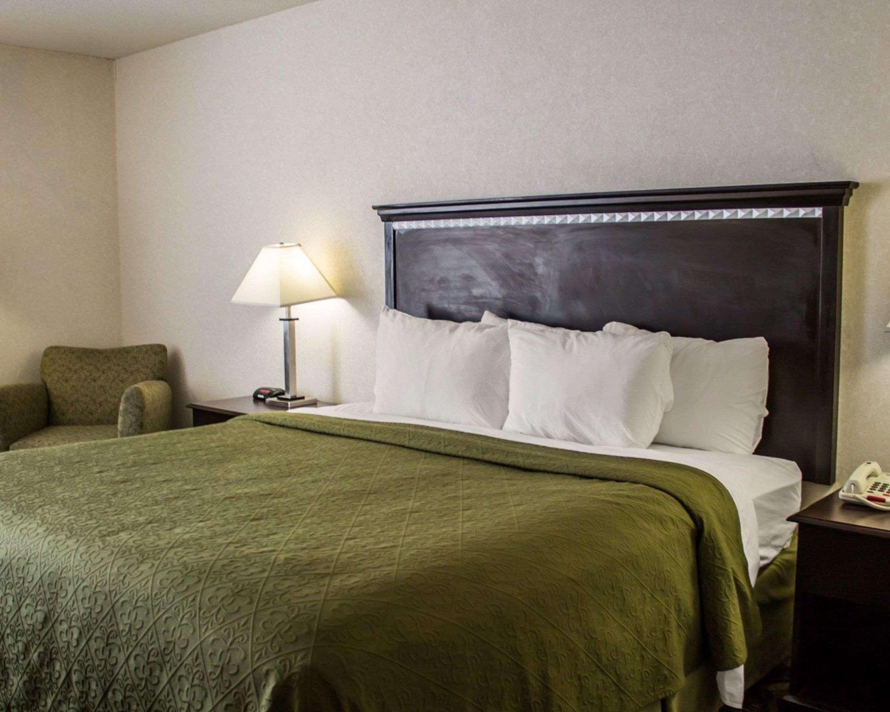 Quality Inn & Suites Mansfield Buitenkant foto