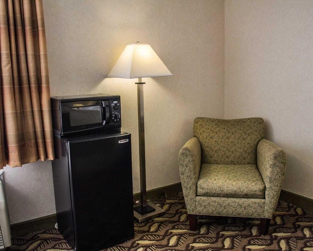 Quality Inn & Suites Mansfield Buitenkant foto