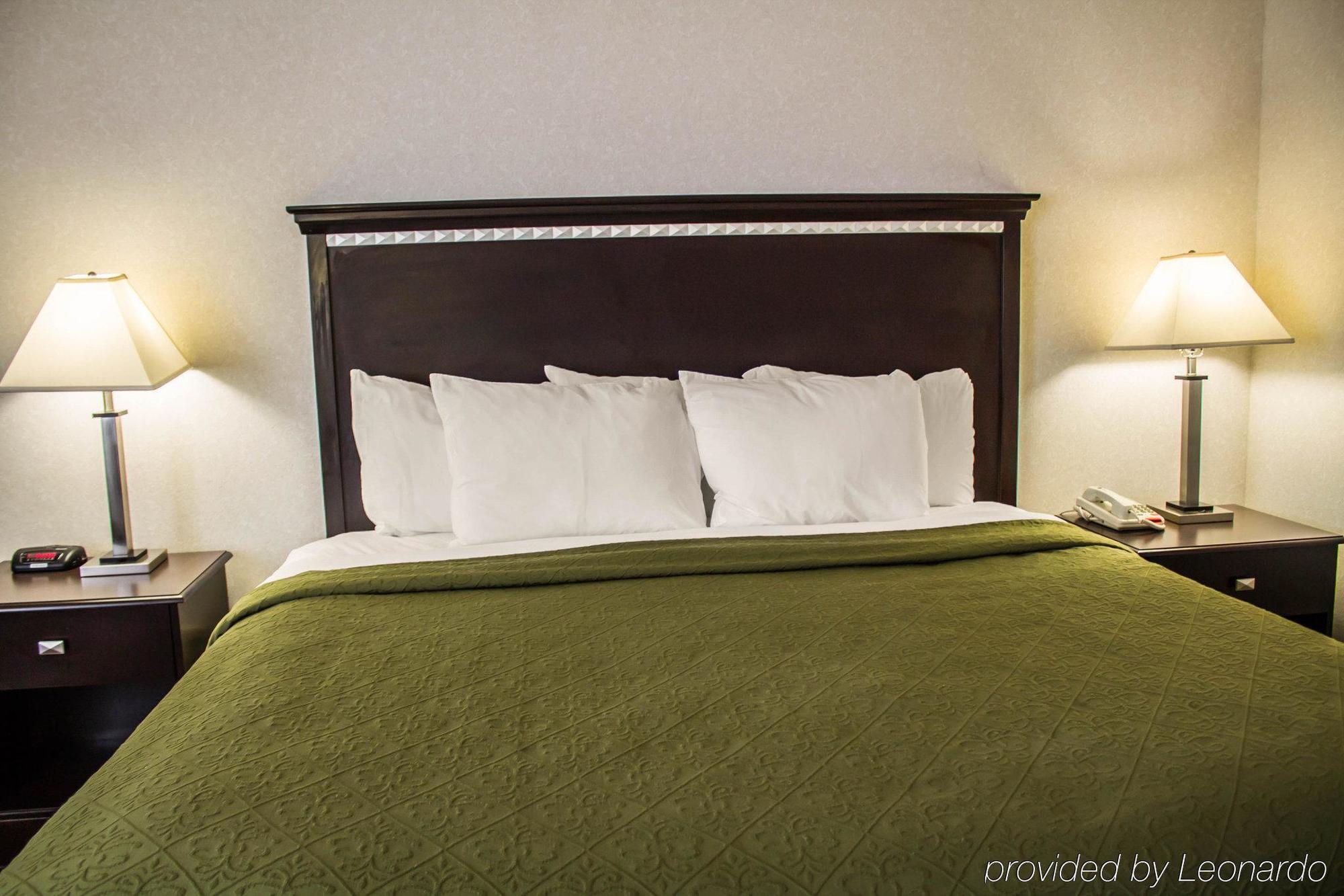 Quality Inn & Suites Mansfield Buitenkant foto