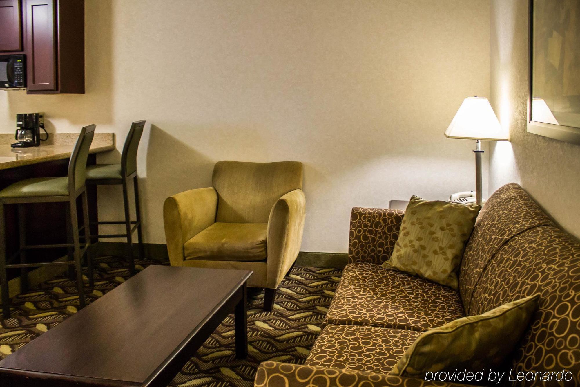 Quality Inn & Suites Mansfield Buitenkant foto