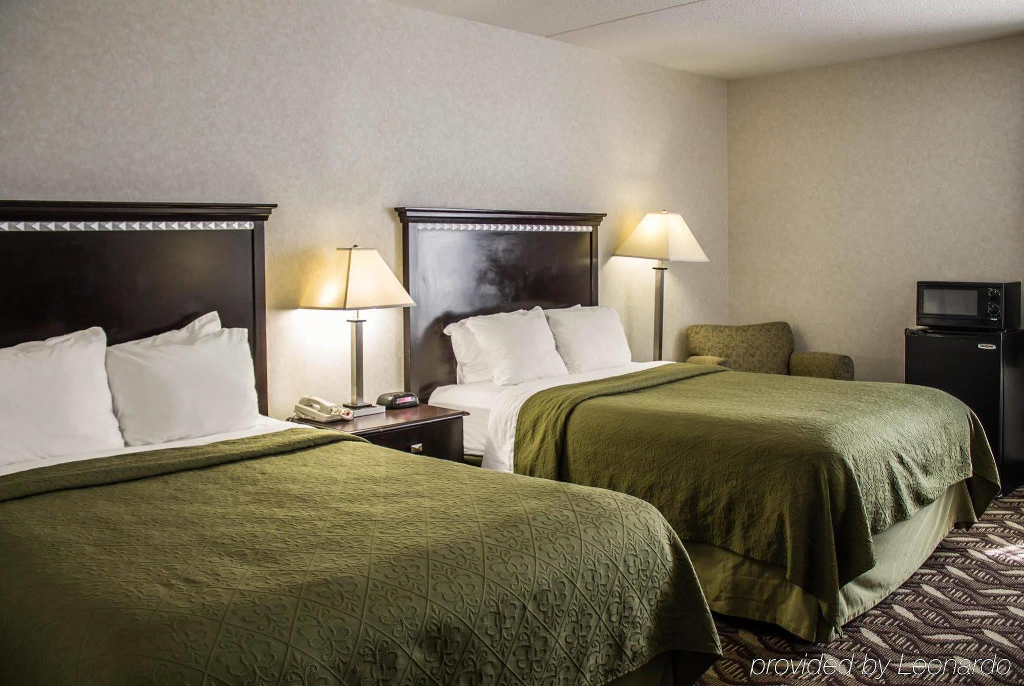 Quality Inn & Suites Mansfield Buitenkant foto