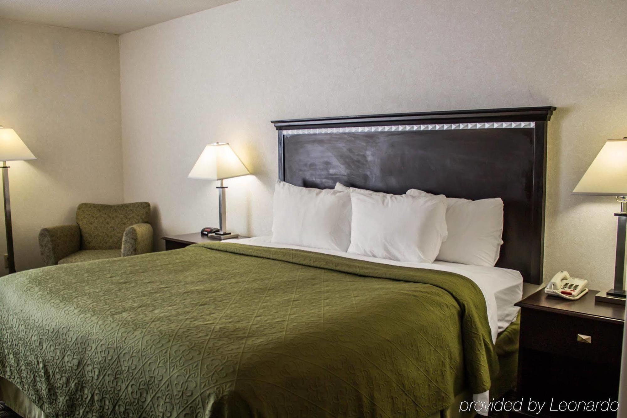 Quality Inn & Suites Mansfield Buitenkant foto