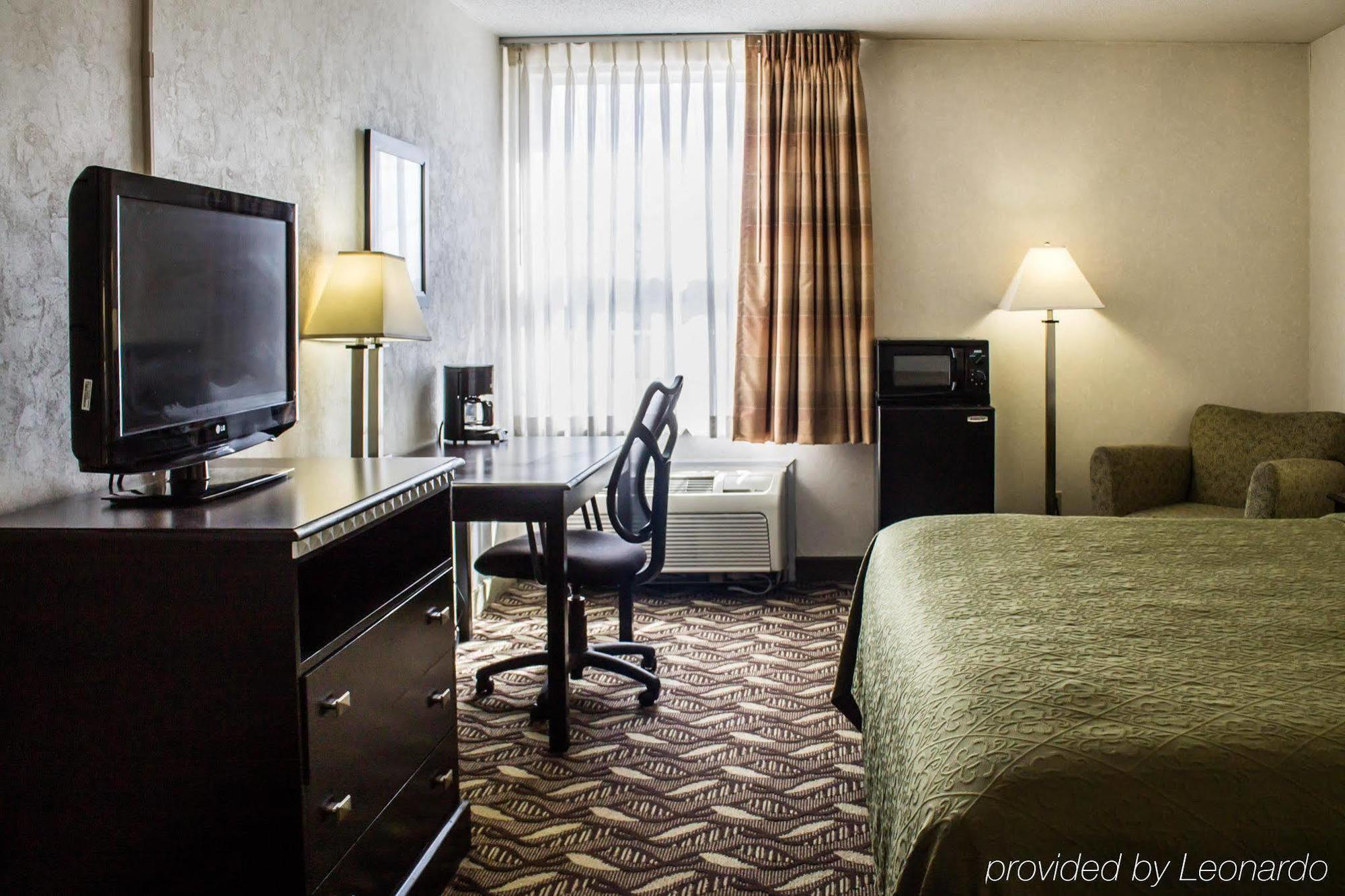 Quality Inn & Suites Mansfield Buitenkant foto